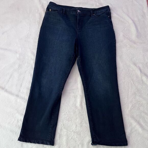 Bandolino Denim Jeans Size 16 Petite Dark Wash - Picture 2 of 6